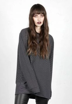 MET1 Tops Underline Long Sleeve T-Shirt