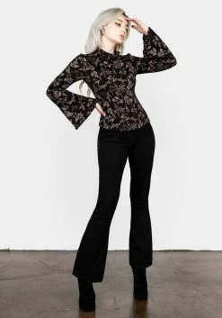 LVT1 Tops POISONOUS PLANT FLARE SLEEVE TOP
