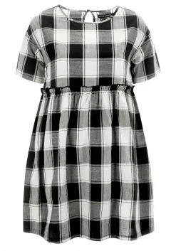 MET1 Shirley Ruffle Skater Dress