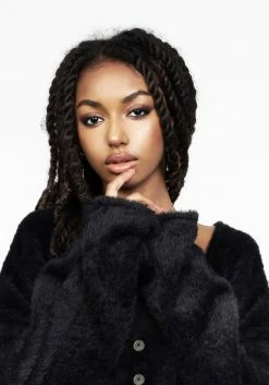 PFA1 Binx Fluffy Relaxed V-Neck Cardi