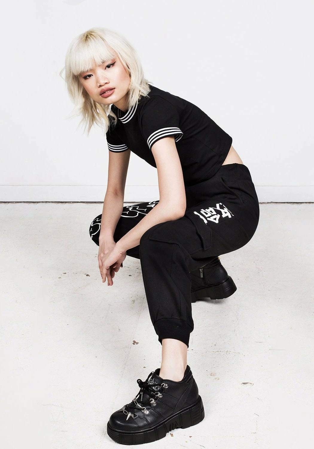 DMT1 Melting Face Cargo Joggers Bottoms 7 DMT1 Melting Face Cargo Joggers Bottoms