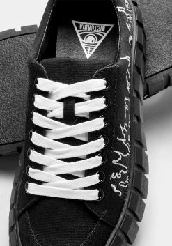 DGH1 Footwear TROUBLE GRAPHIC TRAINERS 13 DGH1 Footwear TROUBLE GRAPHIC TRAINERS