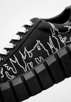 DGH1 Footwear TROUBLE GRAPHIC TRAINERS 15 DGH1 Footwear TROUBLE GRAPHIC TRAINERS