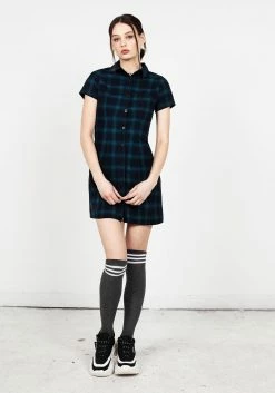 MET1 Triquetra Shirt Dress