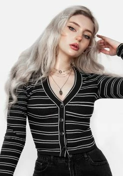 MET1 Tops Slash Cropped Cardi