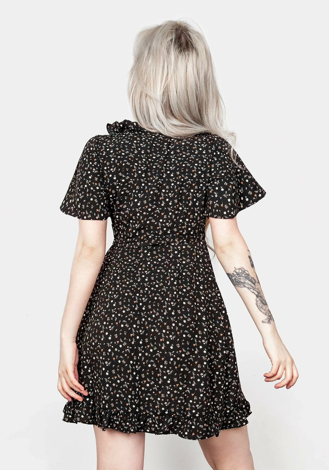 MET1 Dresses Moonseed Wrap Ruffle Dress 8 MET1 Dresses Moonseed Wrap Ruffle Dress