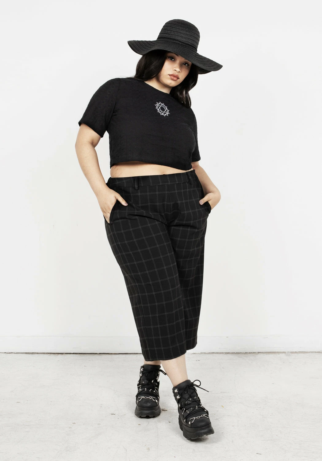 MET1 Broderie Boxy Fit Tee Tops 8 MET1 Broderie Boxy Fit Tee Tops