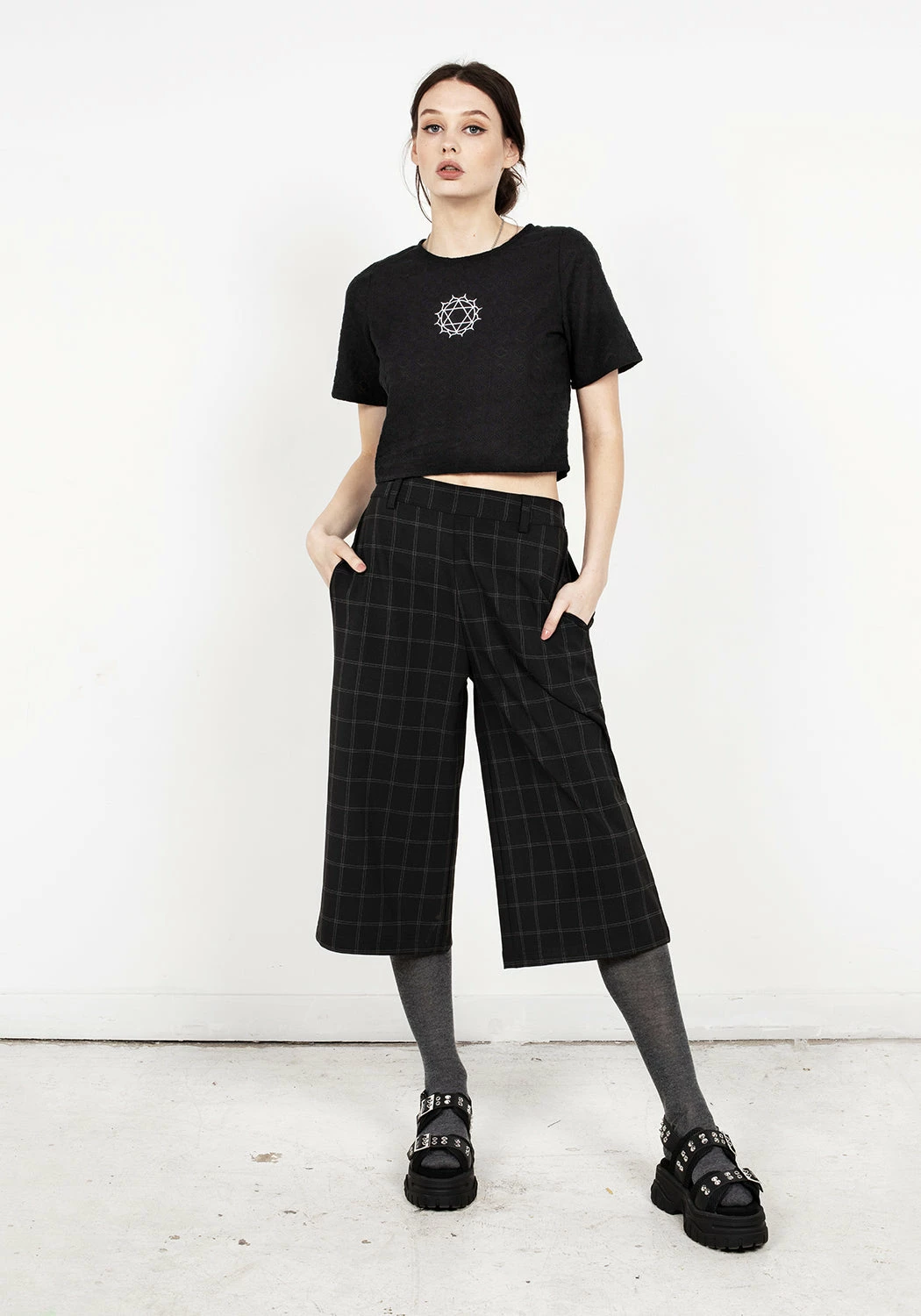 MET1 Broderie Boxy Fit Tee Tops 4 MET1 Broderie Boxy Fit Tee Tops