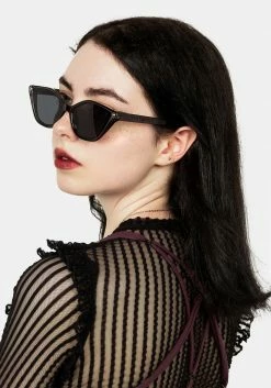 RED1 Studded Cat Eye Sunglasses