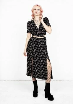 LVT1 Tops MORTMOTH WRAP CROP TOP