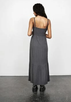 LVT1 GUINEVERE TIERED GOWN Dresses