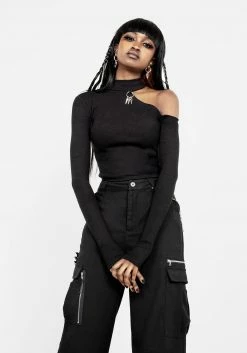 LVT1 Tops Sioux Cut Out Top