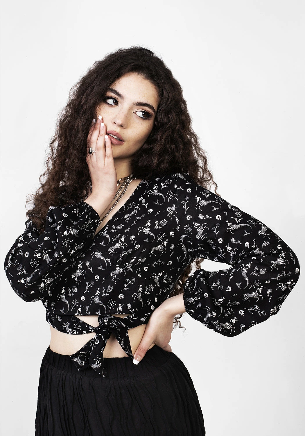 MET1 Tops MAKEBELIEVE TIE FRONT CROP TOP 8 MET1 Tops MAKEBELIEVE TIE FRONT CROP TOP