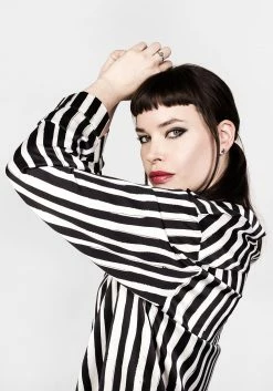 MET1 PARANORMAL OVERSIZED SHIRT