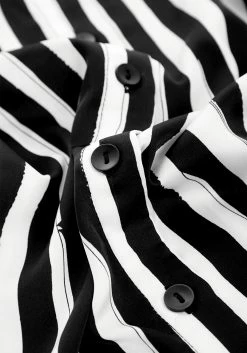 MET1 PARANORMAL OVERSIZED SHIRT