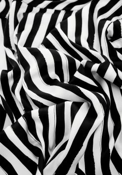 MET1 PARANORMAL OVERSIZED SHIRT