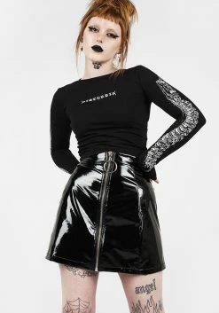 MET1 SINISTER MINI VINYL SKIRT