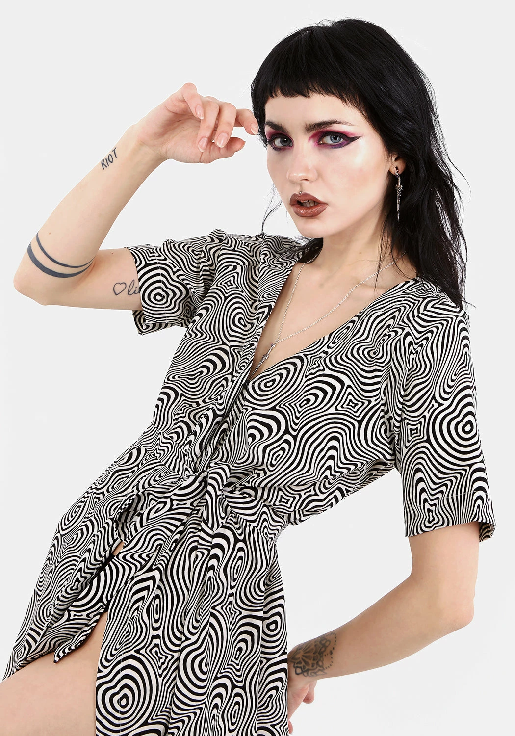 MET1 SUMMERS PRINTED WRAP DRESS Dresses 8 MET1 SUMMERS PRINTED WRAP DRESS Dresses