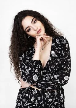 MET1 HEDGEWITCH WRAP TOP Tops