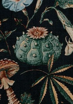 RUG1 PLANTS WOVEN BLANKET Lifestyle